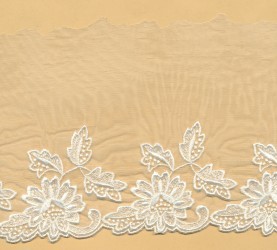 Calais lace trim