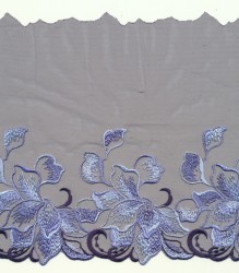 Broderie sur tulle rigide